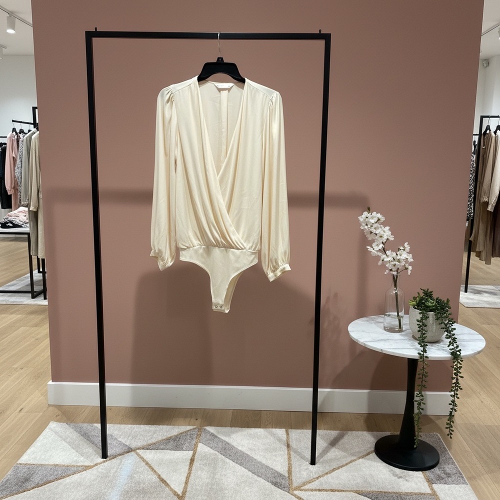 LC Lauren Conrad Cream Top